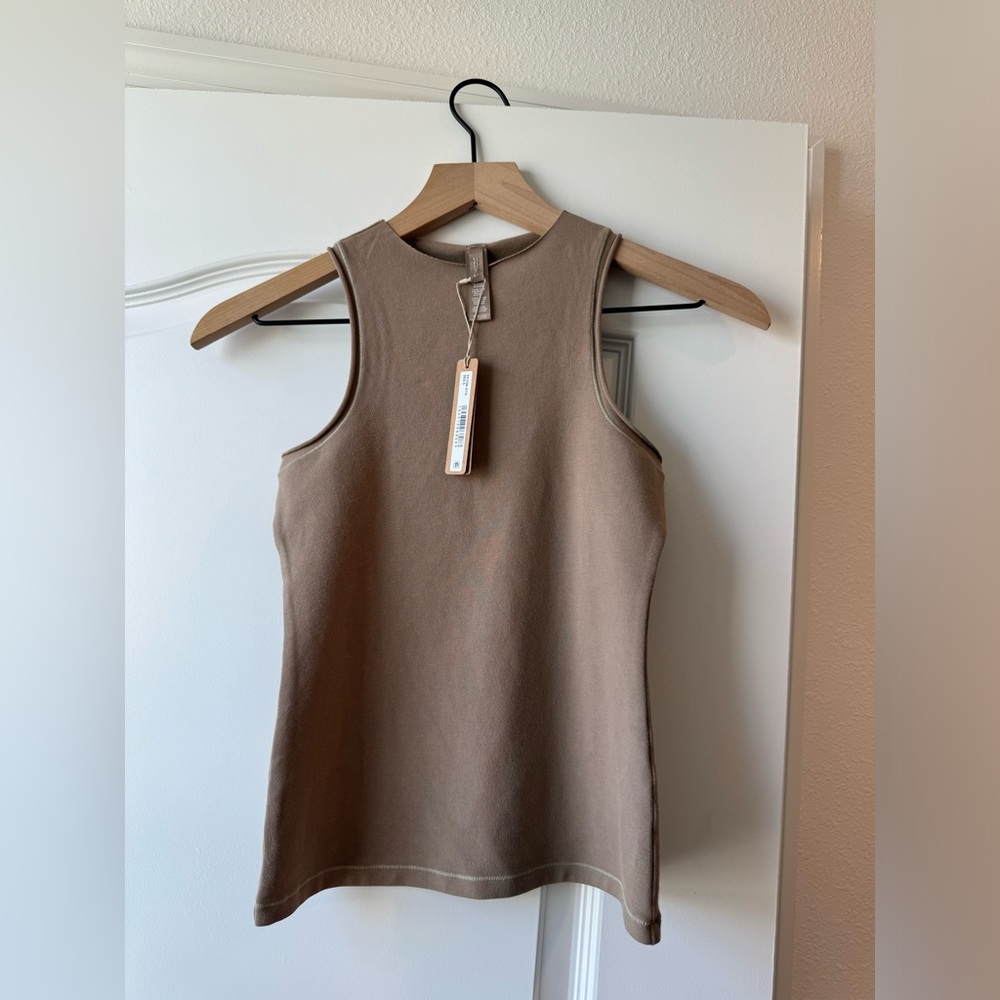 OUTDOOR MOCK NECK TANK